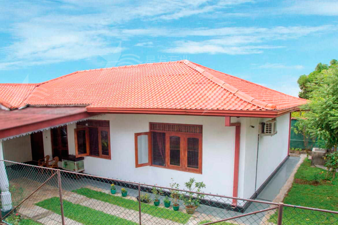 合成樹脂瓦和彩鋼瓦價格哪個更便宜，性價比誰更高一些？