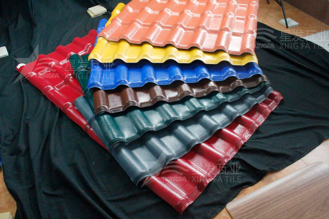 防腐屋面瓦廠家生產(chǎn)的樹脂瓦有哪3大必不可少的優(yōu)點？