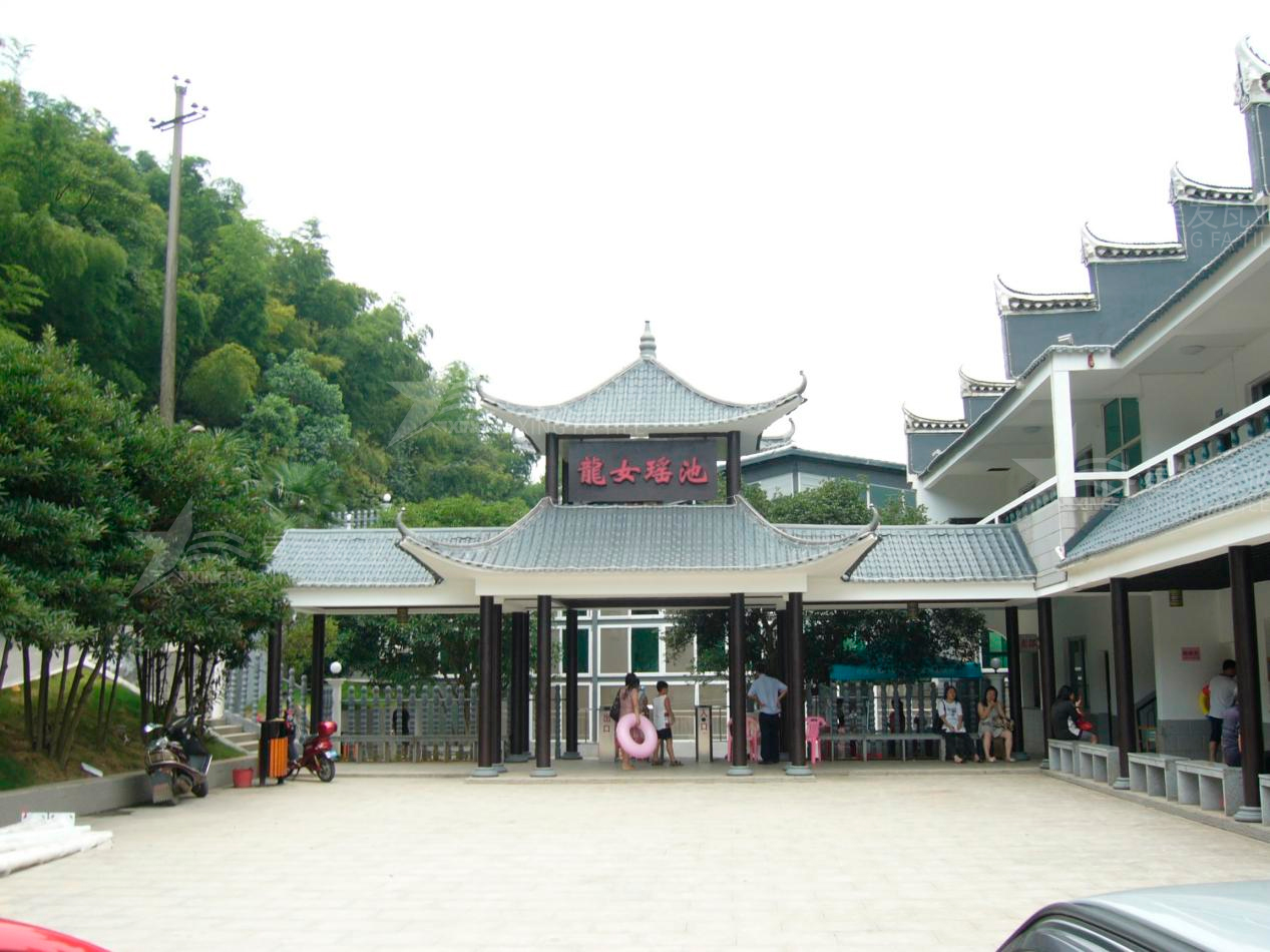 屋頂材料合成樹脂瓦和不銹鋼瓦哪個好？選擇很重要！