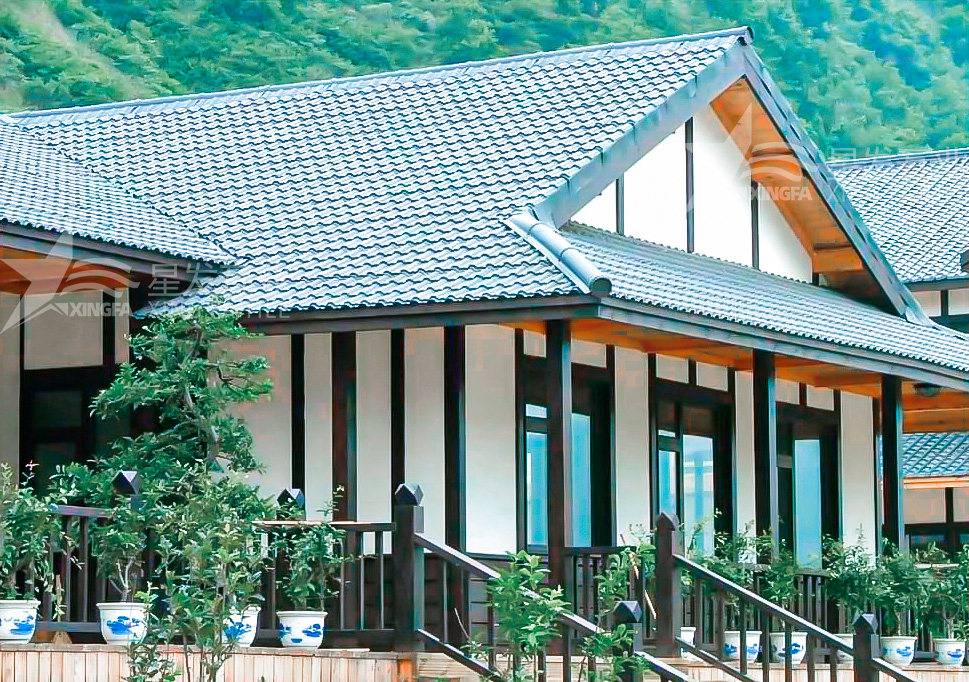 抵御炎炎夏日，用合成樹脂瓦為涼亭加裝“遮陽傘”