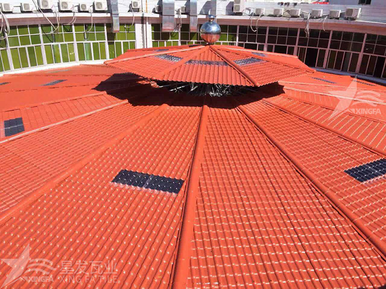 樹脂瓦的灰底和白底之間的比較：價格和質(zhì)量上有何差異？